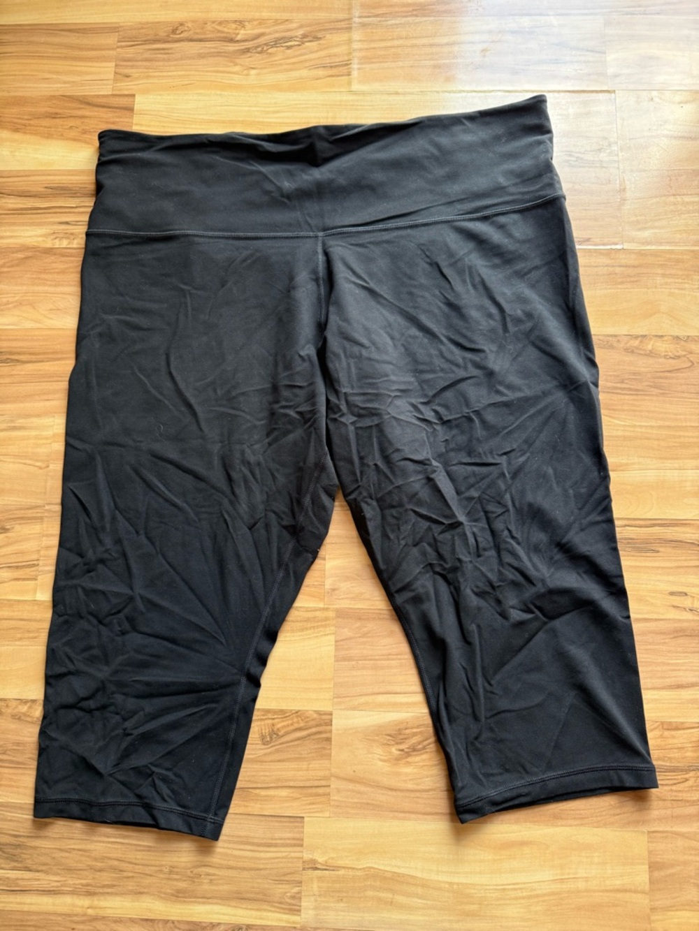 Athleta Black Elation Capri 3X